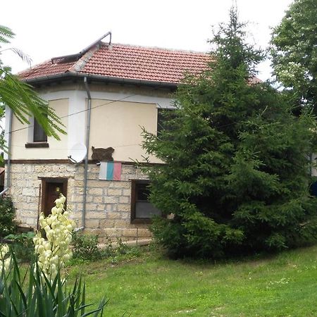 Guest House PETROVA Cherven  Extérieur photo