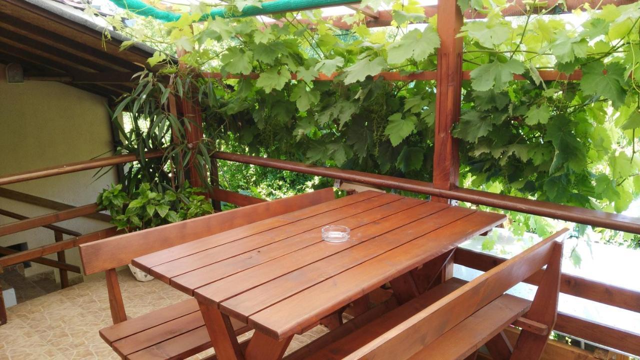Guest House PETROVA Cherven  Extérieur photo