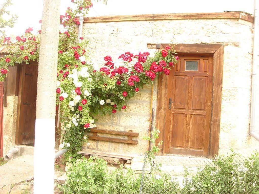 Guest House PETROVA Cherven  Extérieur photo